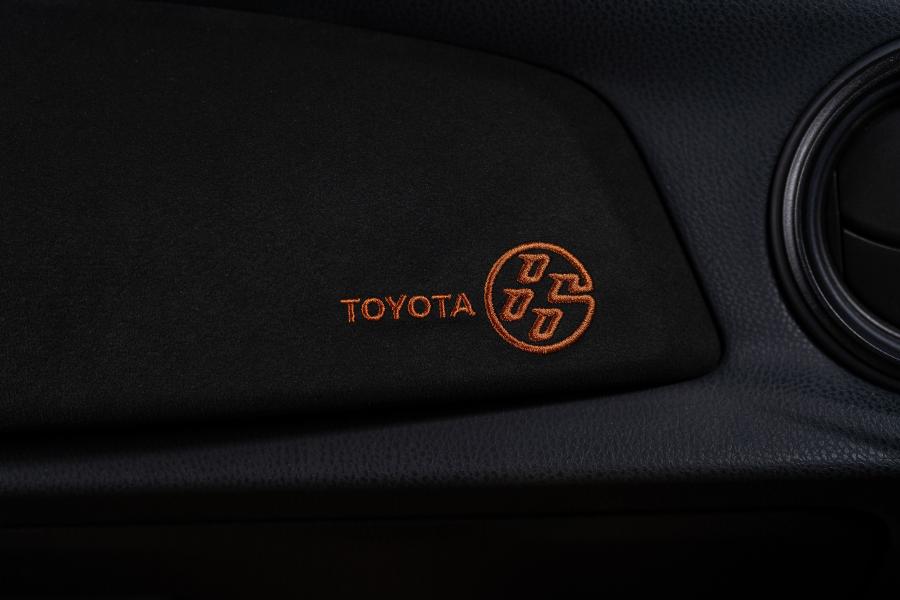 Детали интерьера Toyota GT 86 Hakone Edition 2019 года  (NA) (фото 13 из 13)